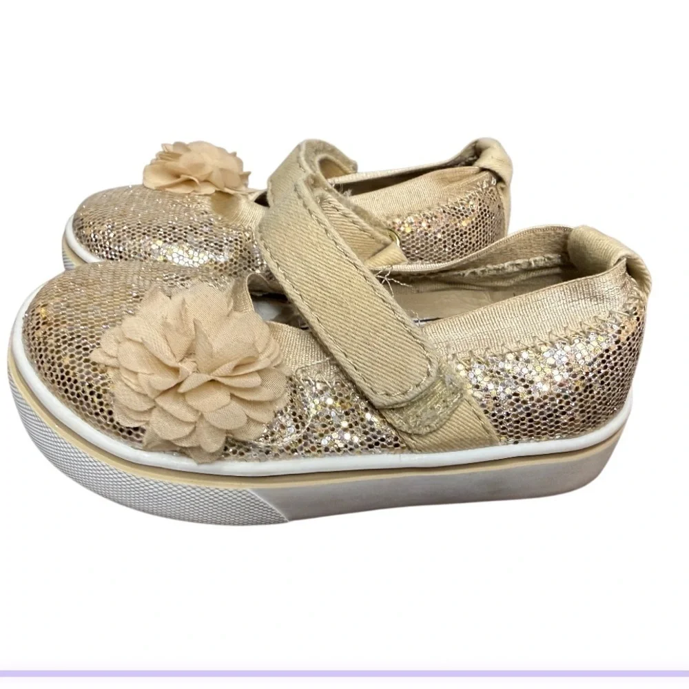 Gold Glitter Kids Shoes with Floral Accent by Wonder Nation-Size 5